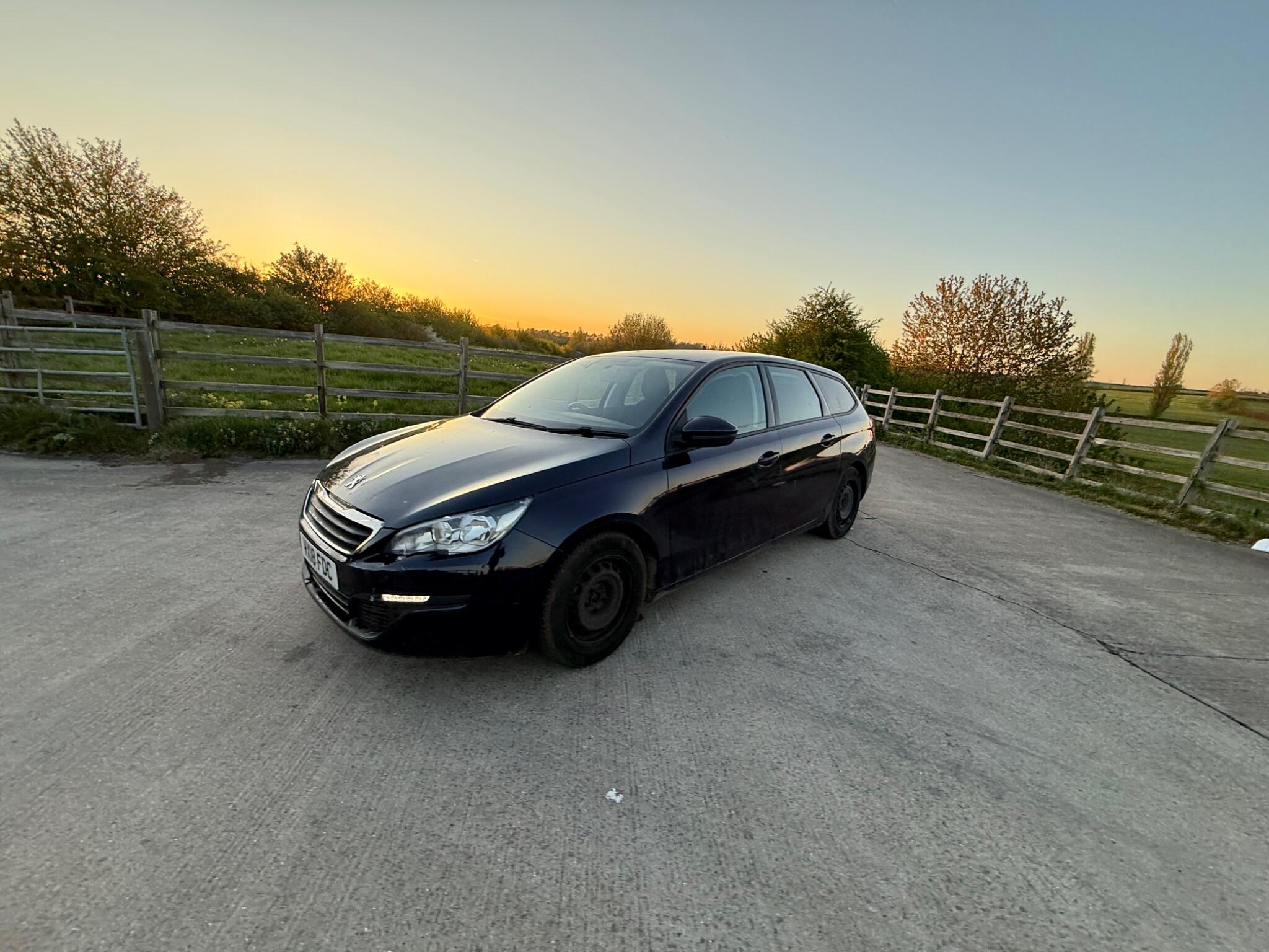 Peugeot 308 SW 1.6 BlueHDi Access Euro 6 (s/s) 5dr — photo 45 of 84